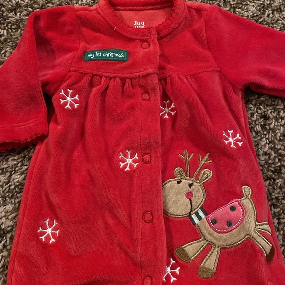 2 Carter’s NWT NB Christmas Onesies - Picture 3 of 3